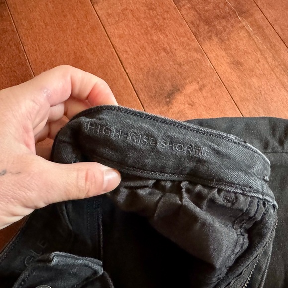 American Eagle Next Level High Rise Shortie Jean Shorts Size - Picture 2 of 4